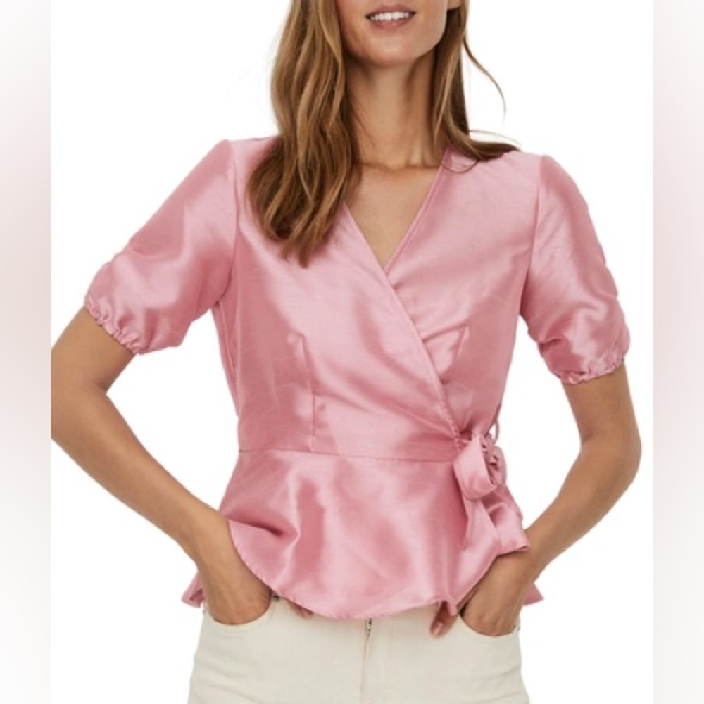 NWOT VERO MODA Maya WRAP TOP
